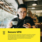 Mann mit Smartphone, Secure VPN