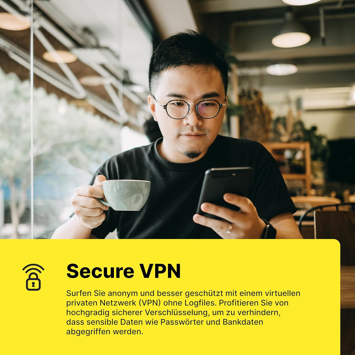 Mann mit Smartphone, Secure VPN