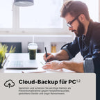 Mann arbeitet am Laptop, Text