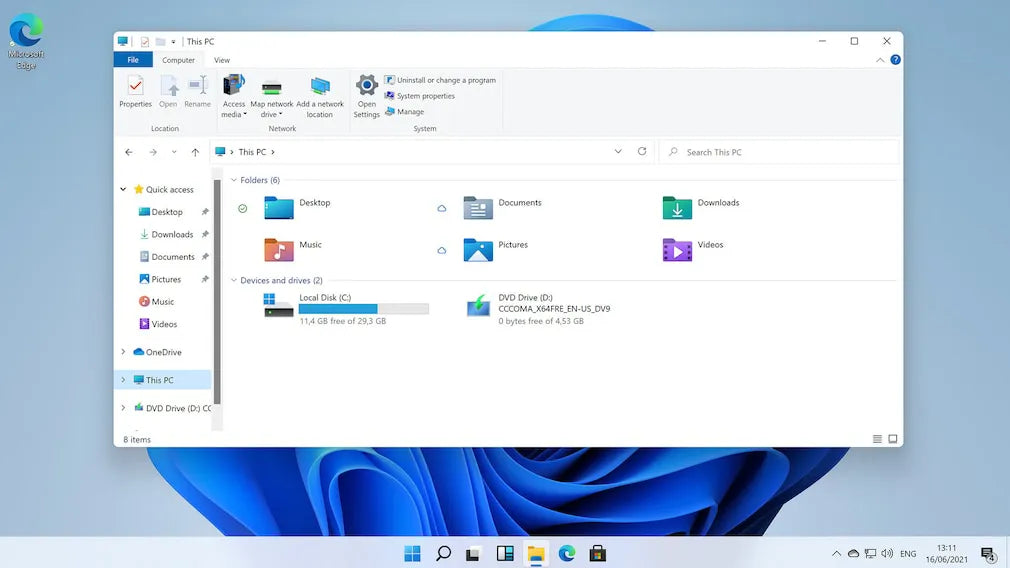 Windows 11 Desktop mit Ordnern